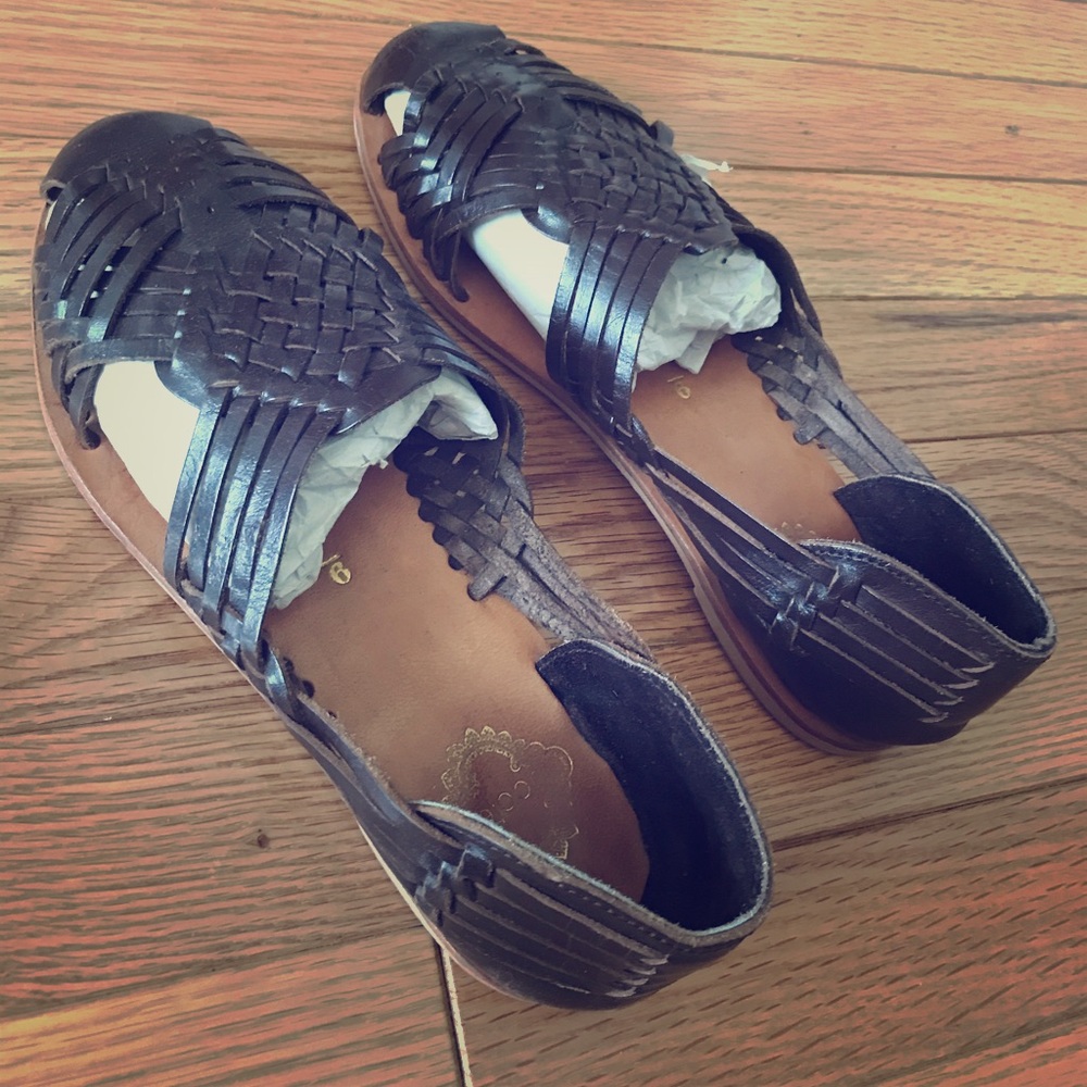 Leather huaraches